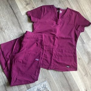Grey’s Anatomy by Barco, Signature Scrub Top & Bottoms - Medium